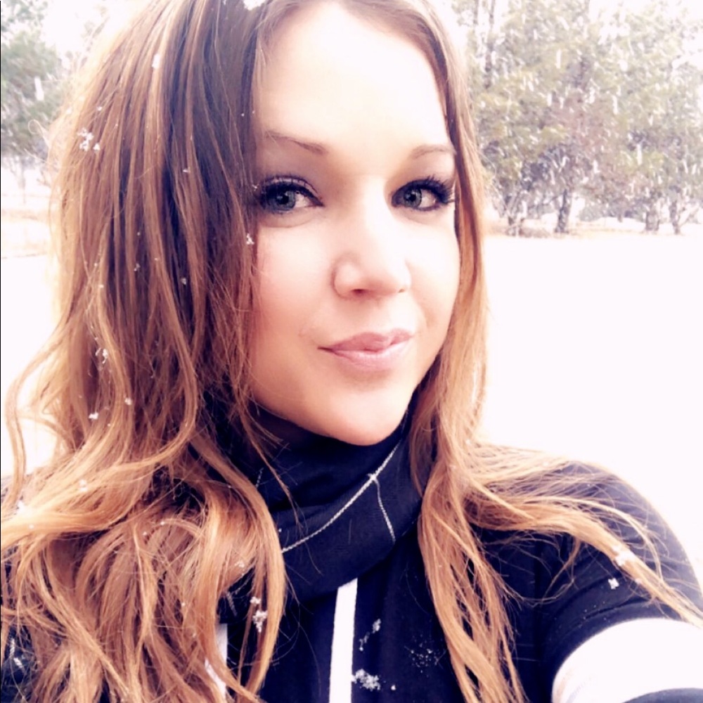 Meet your Posher, Carlea